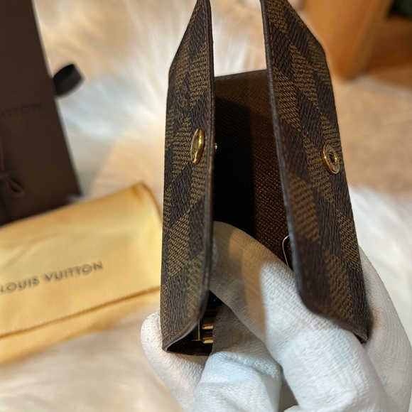 Louis Vuitton Damier Ebene Key Holder - Picture 7 of 7